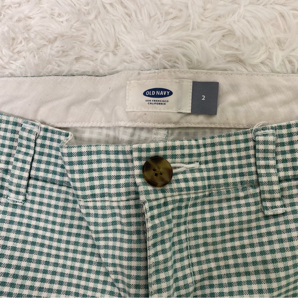 Old Navy Gingham 5” Inseam Shorts Size 2 - Picture 2 of 4